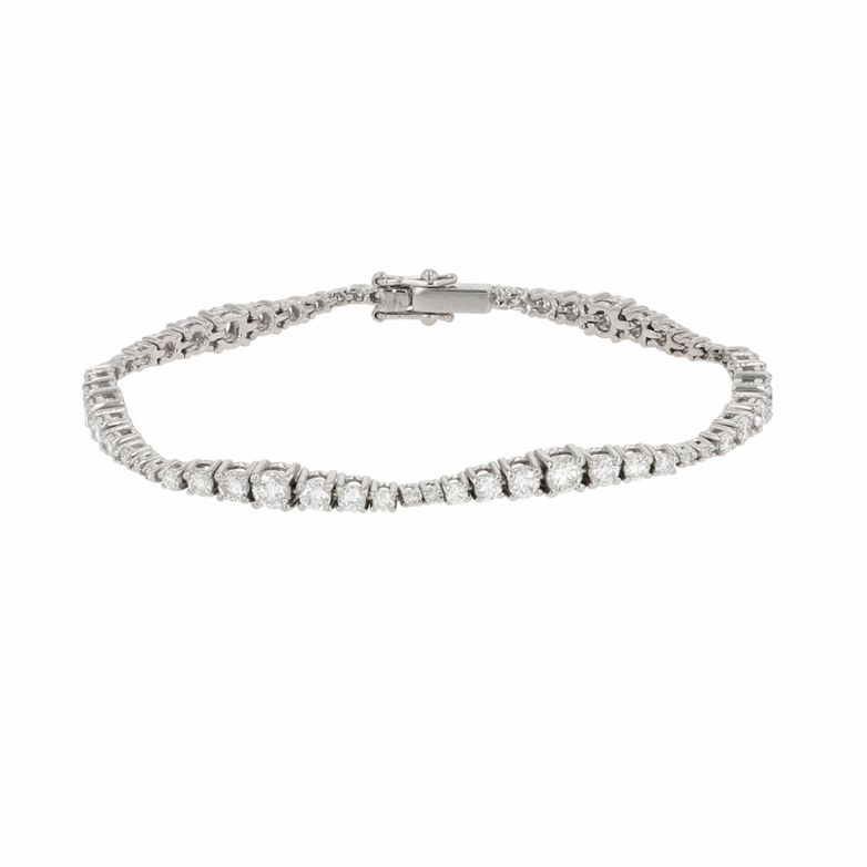 Acheter Bracelet rivière de diamants 2.17 carats or blanc 7.81g Comme neuf - 3600,00 € Bracelet rivière de diamants 2.17 carats or blanc 7.81g Comme neuf - reconditionné disponible sur Gemme Les Bijoux